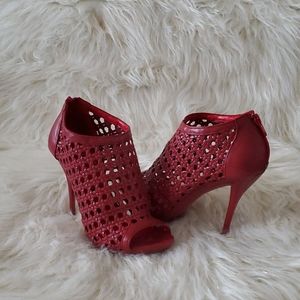Red heels by Promise size 6